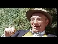 他 doggystyles 他的岳母