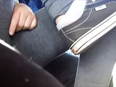 老奶奶吸，他妈的年轻男孩