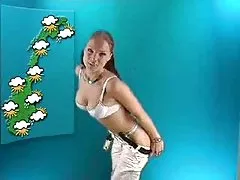 大胖奶奶先用大胸部