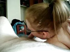 路易丝 · 巴塞特自慰与她的高跟鞋上